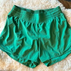 Lululemon Hotty Hot HR Short 4”, Lined, Green, Size 8, Excellent Used Condition
